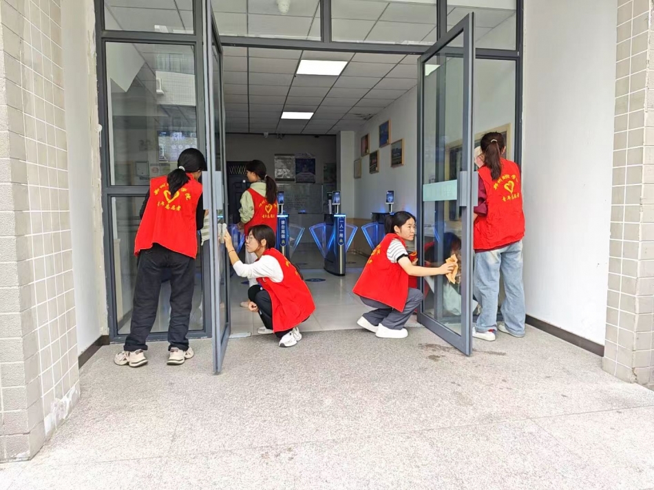 9.21打扫宿舍楼 (24).jpg